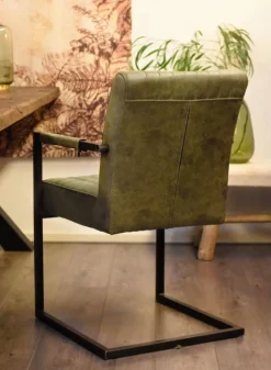 Eetkamerstoelen*HUUS Eetkamerstoel België met arml. – €179,- p.s (per 2 stuks)