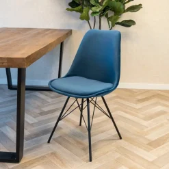 Eetkamerstoelen*HUUS Kuipstoel Velvet Kick – Zwart Frame €79,- p.s